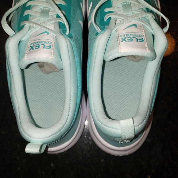 Nike Flex Experience RN 8 - Womens Size 9 (AJ5908) - Picture 5 of 8